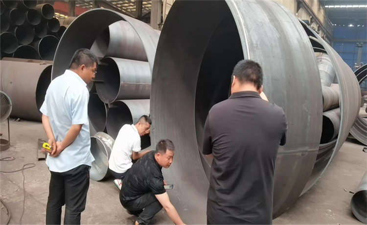 大型知名螺旋鋼管，賀州DN600螺旋鋼管，724mm螺旋鋼管，鋼材場(chǎng)丁字焊管加工廠家