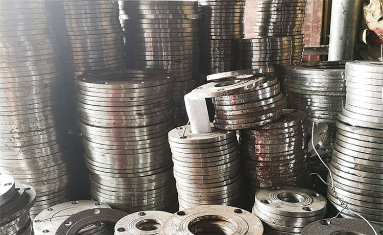 鋼材場(chǎng)打樁護(hù)壁鋼護(hù)筒，鋼頂管加工廠家，dn800mm螺旋管，325螺旋焊管
