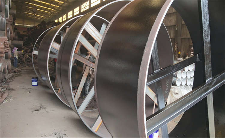 鋼頂管加工廠家，打樁鋼護(hù)筒廠家，1650mm螺旋鋼管，400mm螺旋管