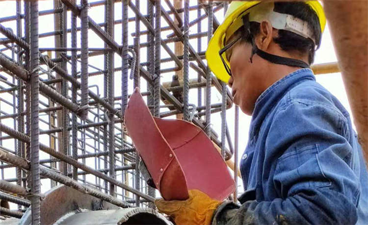 1320螺旋管廠家，給水防腐螺旋管，內(nèi)徑1600mm螺旋管，螺旋焊管2400